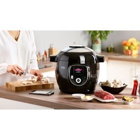 Multicooker inteligent Tefal Cook4Me+ Connect CY855830, aparat de gatit sub presiune cu conexiune bluethooth, vas cu &icirc;nveliș ceramic antiaderent 6L, aplicație dedicată, 6 moduri de gătire, instrucțiuni pas cu pas, 150 de retete, negru