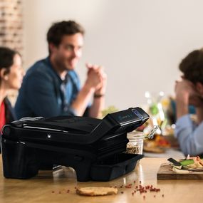 Pachet PROMO Gratar electric OptiGrill Elite GC750830 & Tocator Tefal Easy Press MQ740HF0