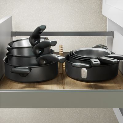 Cratita cu capac Tefal Excellence+ G3307053, 24 cm, 5 L, invelis antiaderent, tehnologie FUSIONCORE, Thermo-Signal&trade;, manere nituite, aluminiu, inductie, negru