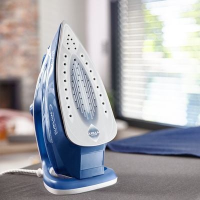 Fier de călcat cu abur EasyGliss Plus FV5735E0, 2500 W, jet de abur 220 g/min, talpă Durilium Airglide, rezervor 0.27 L, albastru