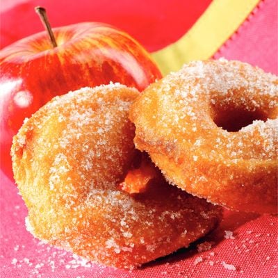 Friteuză Filtra One FF162131, 1900 W, 1 program, termostat ajustabil, plasă pentru filtrare patentată, fereastră de vizualizare, 1.2 KG / 2.1 L, alb