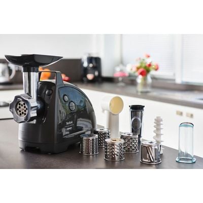 Masina de tocat carne HV8 PLUS 11IN1 Tefal NE685838, 2000W, 2.3kg carne/min, 5 accesorii pentru razuire, feliat, maruntire gheata, sos de rosii, kebbe si carnati, negru