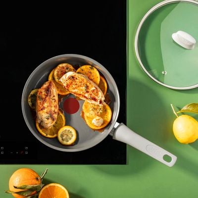 Cratita 24cm Tefal Renew On C4273232, 100% aluminiu reciclat, indicator Thermo-Signal, compatibil cu inductia, invelis ceramic, gri