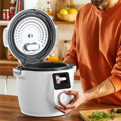 Multicooker inteligent cu gatire sub presiune Tefal Cook4Me Wi-Fi 10 in 1 CY9621F2, 10 programe de gatire, vas ceramic antiaderent 6 L, Wi-Fi, ecran LCD, aplicatie dedicata, pana la 6 persoane, alb