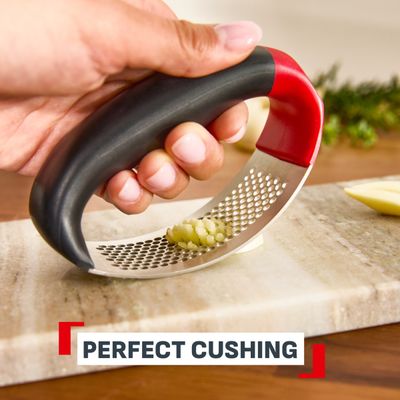Presa pentru usturoi Tefal Ingenio+ K1990734, inox, compatibilitate cu masina de spalat vase, negru & rosu