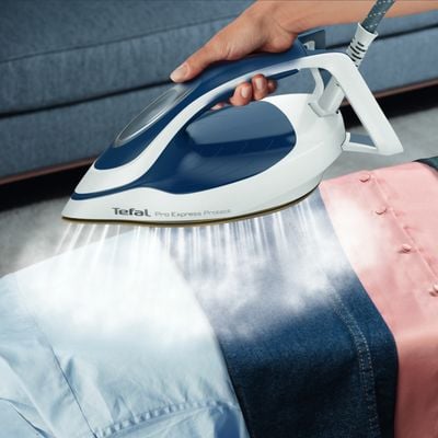 Stație de călcat de înaltă presiune Pro Express Protect GV9221E0, 7.6 bari, 2600 W, 550 g/min, 1.8 L, talpa Durilium AirGlide AutoClean, colector de calcar detașabil, alb & albastru