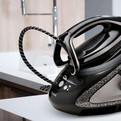 Stație de călcat de înaltă presiune Tefal Pro Express Ultimate+ GV9620E0, 2600W, 8 bari, abur variabil 0 - 180 g/min, jet de abur pana la 650 g/min, abur vertical, rezervor apă 1.9L, negru & argintiu