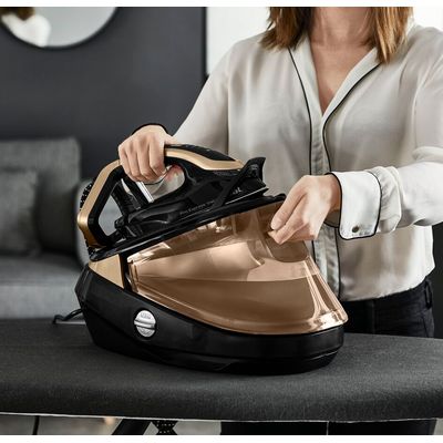 Stație de călcat cu boiler de înaltă presiune Tefal Pro Express Vision GV9820E0, 3000 W, capacitate rezervor 1.1L, jet abur 750g/min, vârf iluminare LED,  panou digital,tehnologie Smart Steam, sistem antipicurare, talpă Durilium AirGlide Autoclean