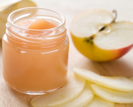 Piure de mere pentru bebeluși