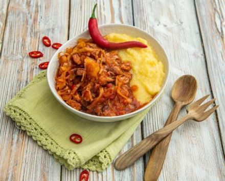 Varză călită cu afumătură Varză călită cu afumătură