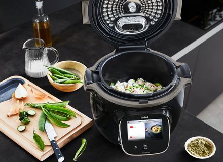 Multicooker Tefal Cook4Me: Asistentul tău inteligent pentru mese rapide și sănătoase