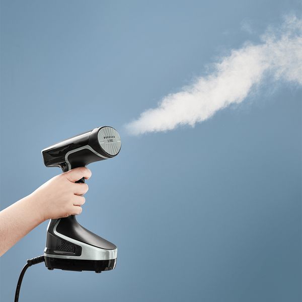 Aparat de călcat vertical cu abur Access Steam DT8230E1, 2000 W, abur 30 g/min, jet de abur 90 g/min, rezervor detașabil 0.19 L, perie microfibră, negru / gri Aparat de călcat vertical cu abur Access Steam DT8230E1, 2000 W, abur 30 g/min, jet de abur 90 g/min, rezervor detașabil 0.19 L, perie microfibră, negru / gri