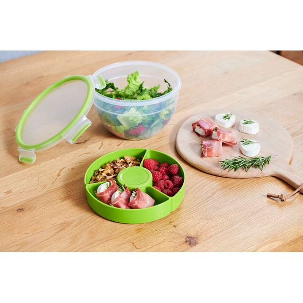 Caserolă XL MasterSeal ToGo pentru salată N1071310, plastic, capac cu închidere etanş, 2.6l, translucid și verde Caserolă XL MasterSeal ToGo pentru salată N1071310, plastic, capac cu închidere etanş, 2.6l, translucid și verde