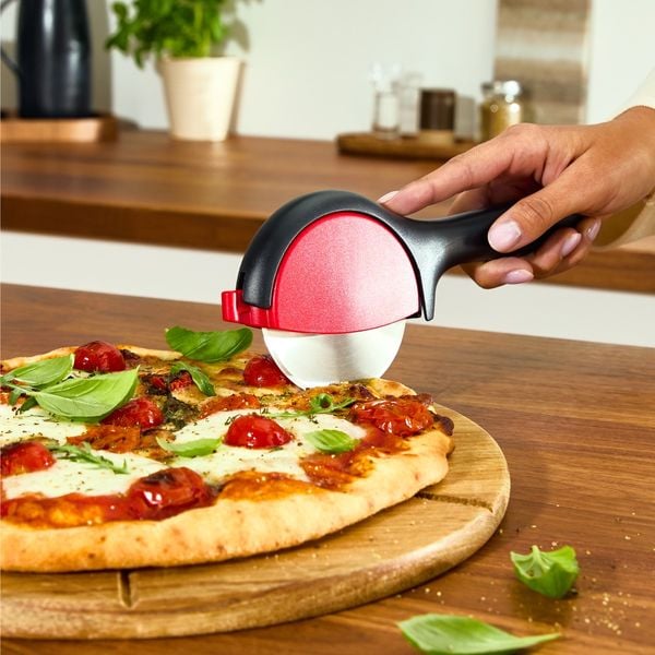 Cutit pizza Tefal Ingenio K1990334, inox, capac de protectie pentru lama, lama detasabila, negru & rosu