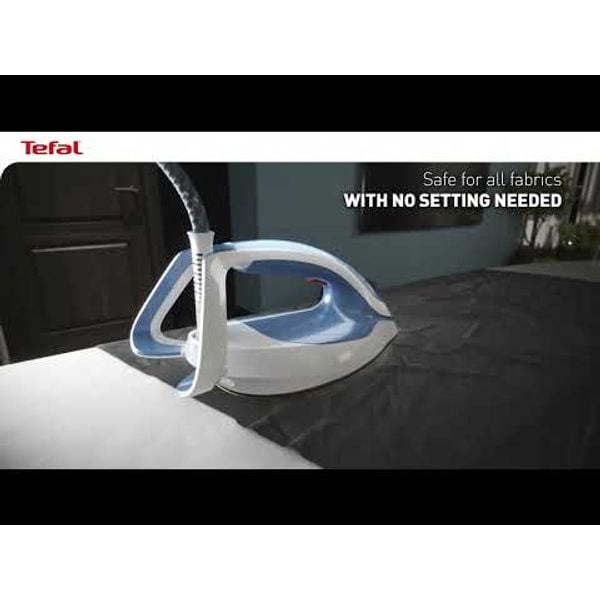 Stație de călcat de &icirc;naltă presiune Pro Express Ultimate GV9720E0, 3000 W, 8 bari, jet de abur 590 g/min, talpă Durilium Airglide Autoclean Ultra Thin colector anti-calcar, rezervor 1.2 L, albastru