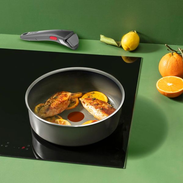 Set 4 piese Tefal Ingenio Renew L2609402, oale 16 / 18 / 20 cm, m&acirc;ner detașabil, inducție, &icirc;nveliș antiaderent ceramic, 100% aluminiu reciclat, gri