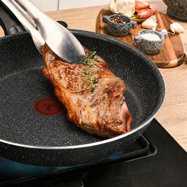 Tigaie pentru clatite Tefal Extra M0001032, 25 cm, aluminiu, invelis antiaderent ultra-rezistent, Thermo-Signal™, negru