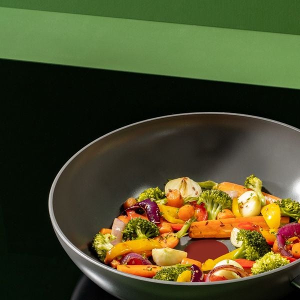 Tigaie wok Tefal Renewal Ceramic G0171902, 28 cm, aluminiu, invelis ceramic antiaderent Inoceram, Thermo-Signal™, inductie, gri