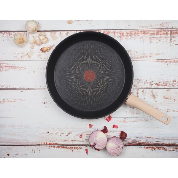 Tigaie Eco Respect de 28 cm G2540653, indicator termic Thermo-Signal™, 100% aluminiu reciclat, inducție, maro-portocaliu Tigaie Eco Respect de 28 cm G2540653, indicator termic Thermo-Signal™, 100% aluminiu reciclat, inducție, maro-portocaliu